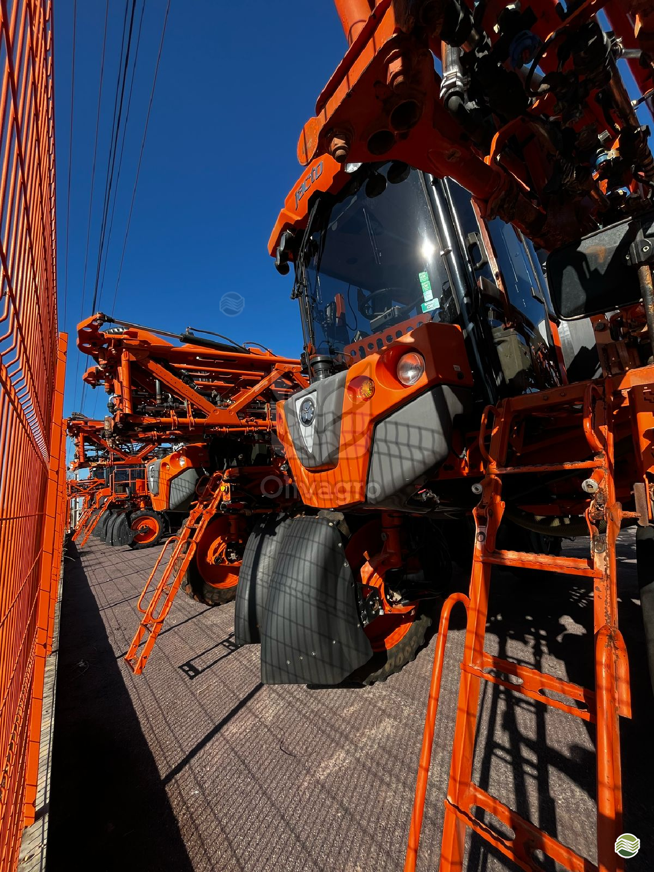 PULVERIZADOR JACTO UNIPORT 3030 Tração 4x4 Olivagro Máquinas Agrícolas CONFRESA MATO GROSSO MT